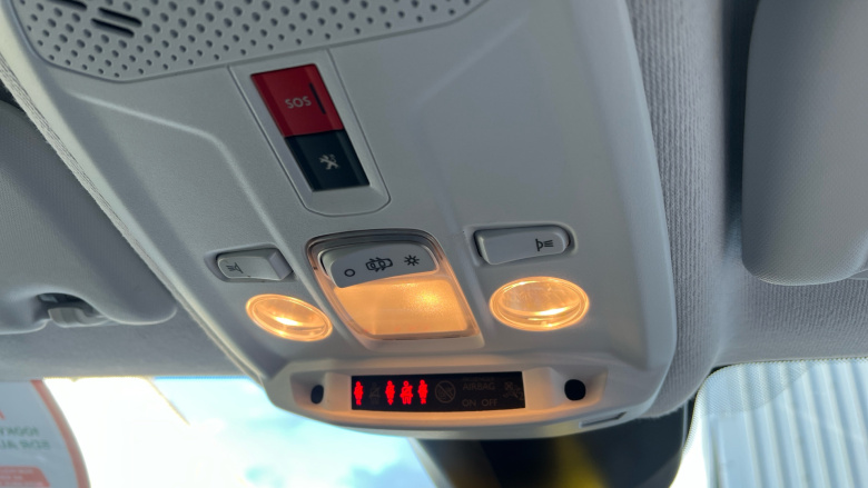 Peugeot 208 100kW Allure Premium 50kWh 5dr Auto Electric Hatchback